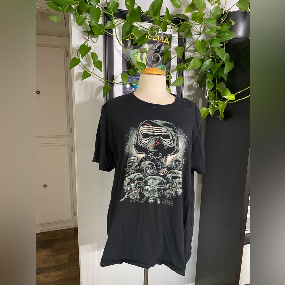 Kylo Ren & Knights Star Wars Funko Shirt XL